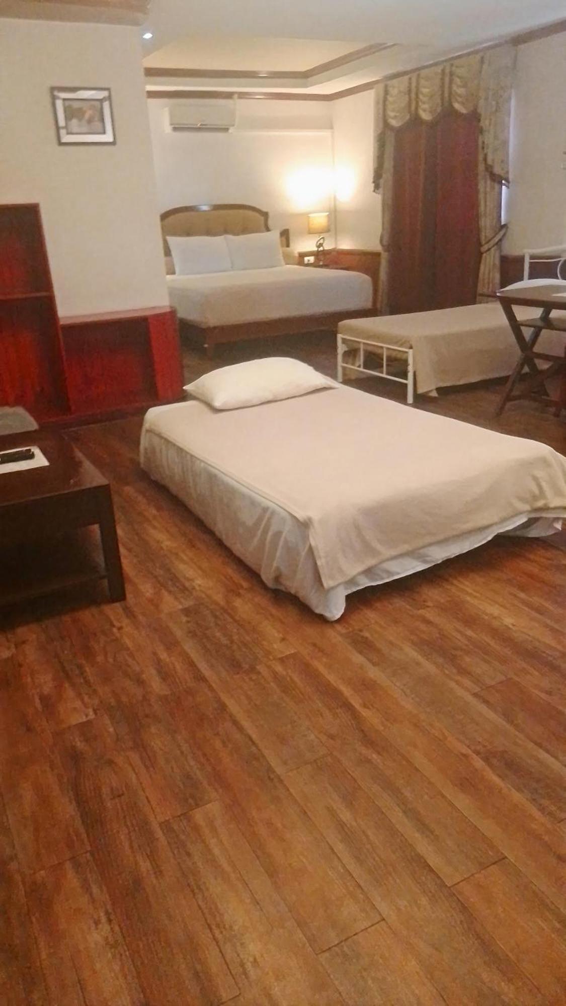 Cebu Dulcinea Hotel And Suites-Mactan Airport Hotel Lapu-Lapu City Eksteriør bilde