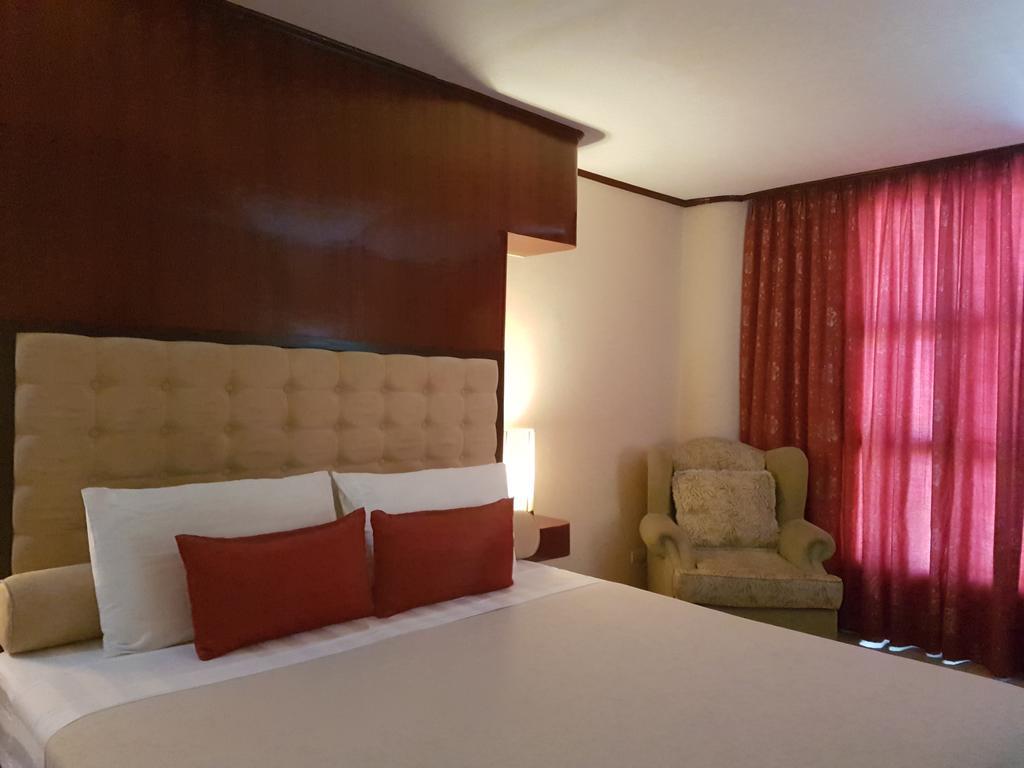 Cebu Dulcinea Hotel And Suites-Mactan Airport Hotel Lapu-Lapu City Eksteriør bilde