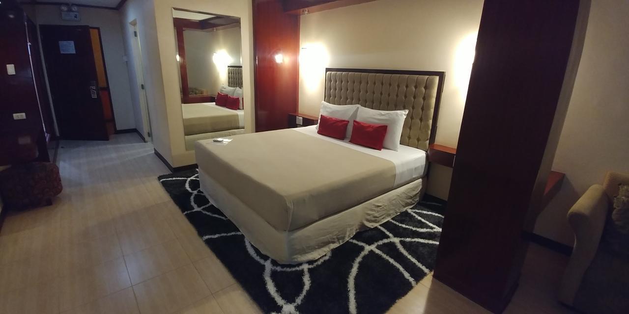 Cebu Dulcinea Hotel And Suites-Mactan Airport Hotel Lapu-Lapu City Eksteriør bilde