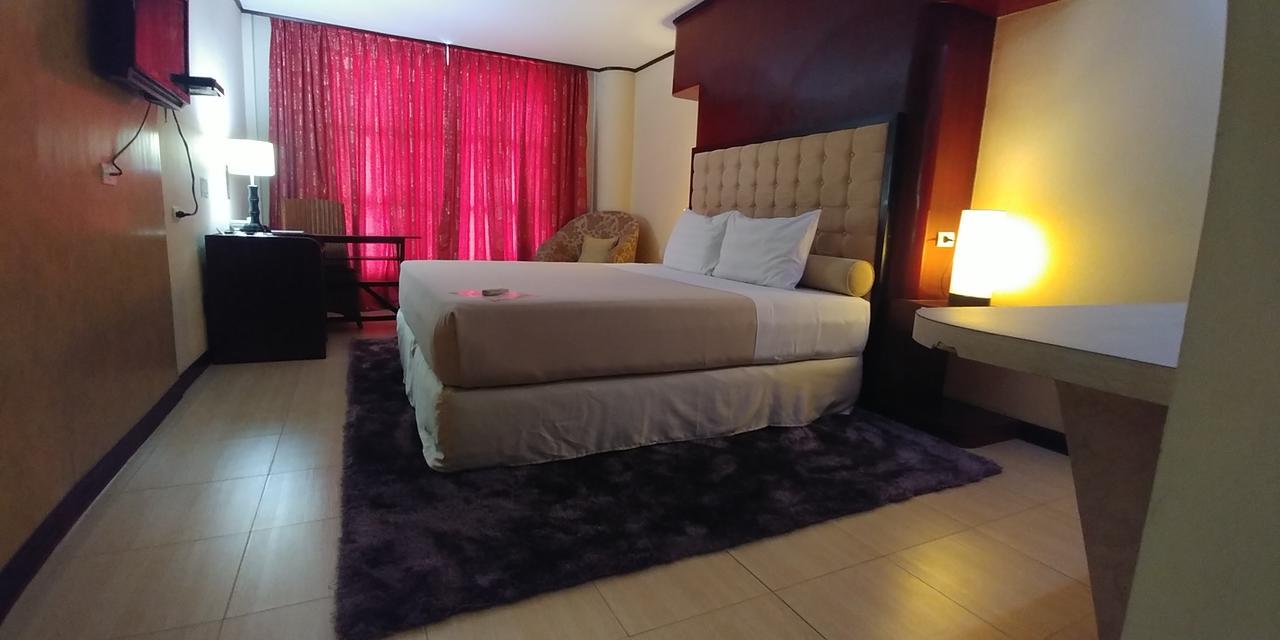 Cebu Dulcinea Hotel And Suites-Mactan Airport Hotel Lapu-Lapu City Eksteriør bilde